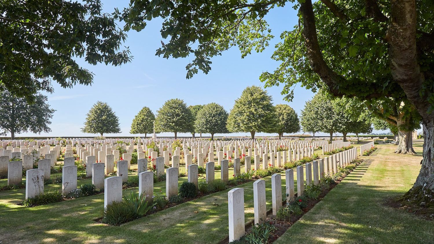 Focus on the three British military cemeteries