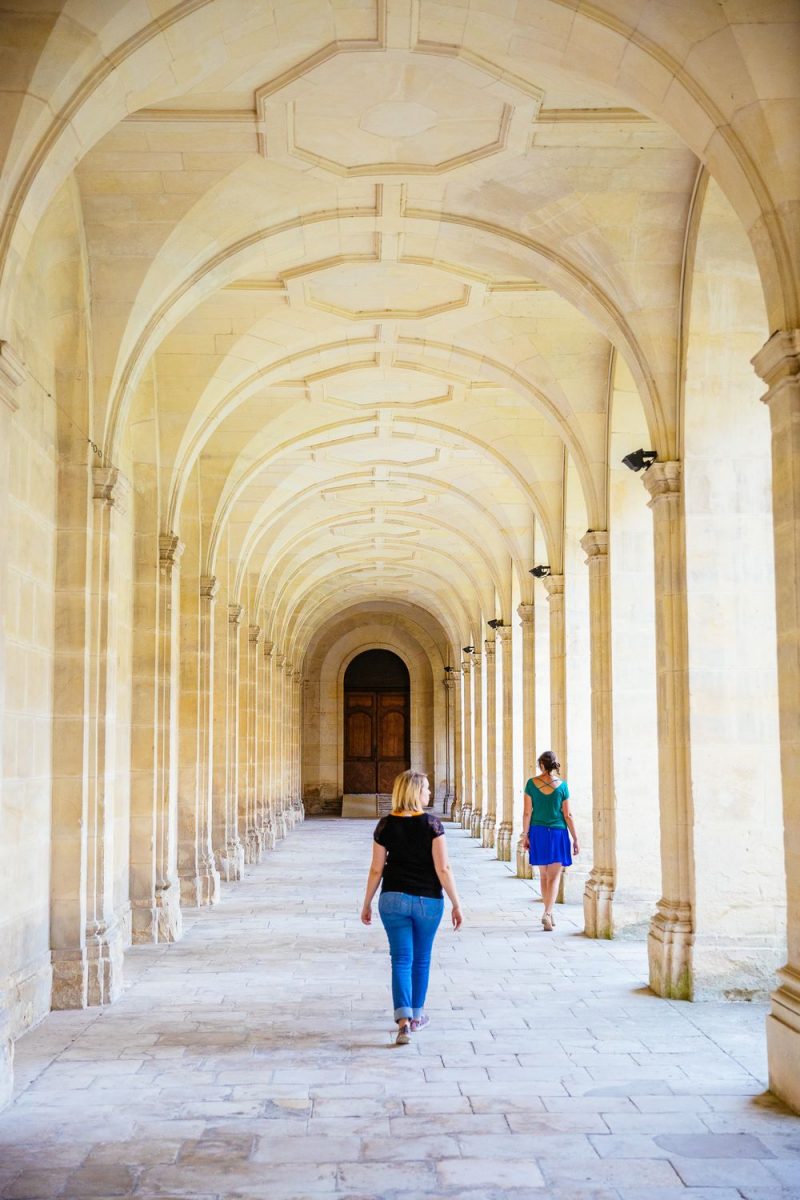 Se promener et découvrir l'Abbaye aux Dames à Caen