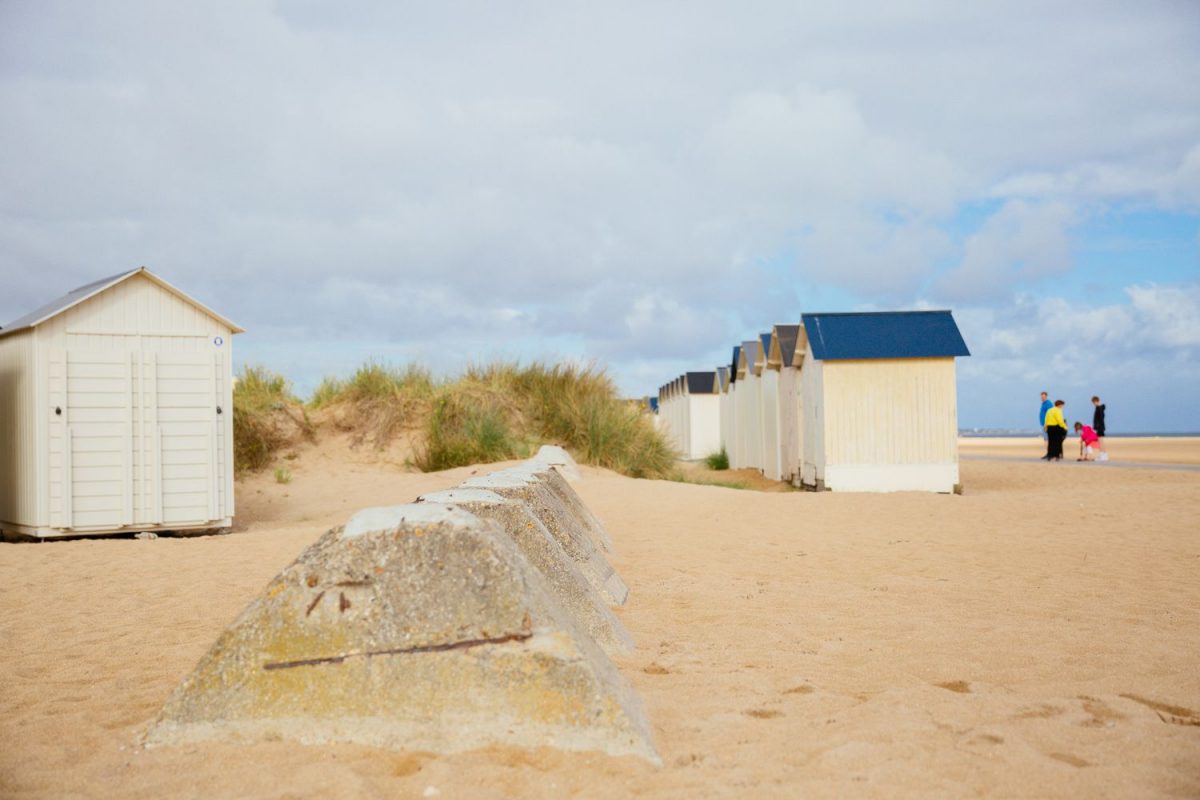 Dents de dragon sur Sword Beach, plage de Ouistreham