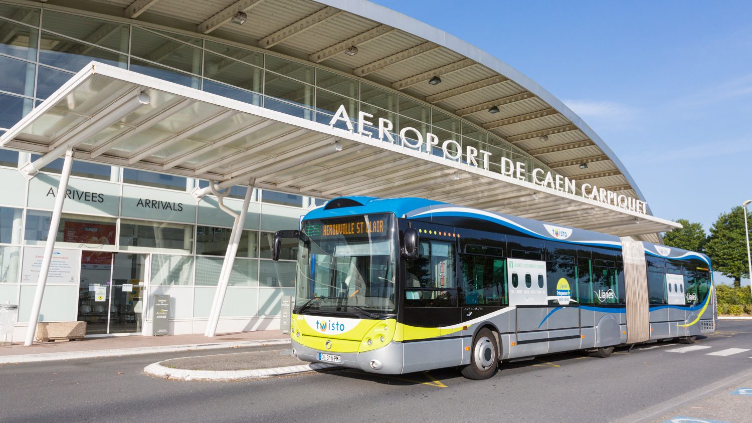 Access to Caen la mer