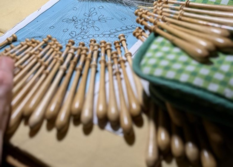 Démonstration de dentelle au Musée de Normandie