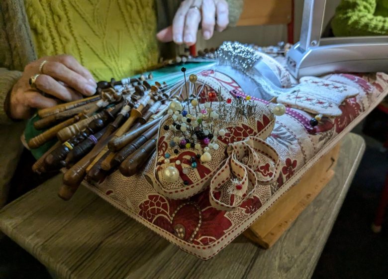 Démonstration de dentelle au Musée de Normandie