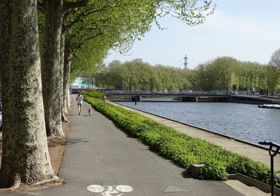 283082-Piste_cyclable_le_long_de_l_Orne__a_Caen-Jean-Christophe_LORIEUX___Ville_de_Caen