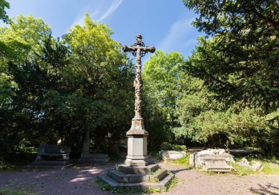 294092-Cimetiere-dormant-de-Saint-Jean–Caen-Caen-la-mer-Tourisme—Pauline—Mehdi—Photographie-1200px