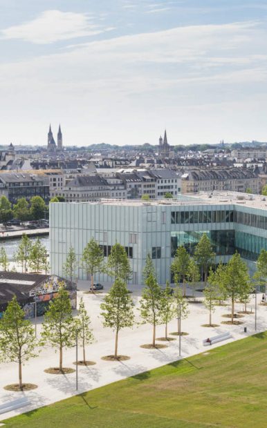 Alexis De Tocqueville Library