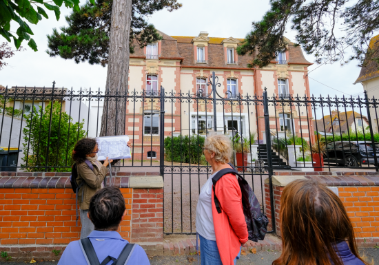 594741-Les_villas_de_Ouistreham_Riva-Bella-Caen_la_mer_Tourisme___Alix_JONET-1200px