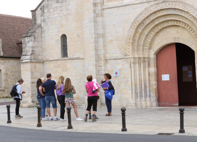 596634-Visite_guidee__le_bourg_de_Ouistreham_en_5_experiences-Caen_la_mer_Tourisme___Olivier_BARJON-1200px