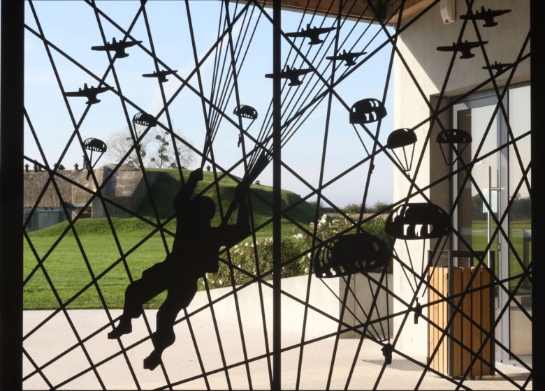 6 Portail d’entrée entier droit- MUSÉE DE LA BATTERIE DE MERVILLE 14