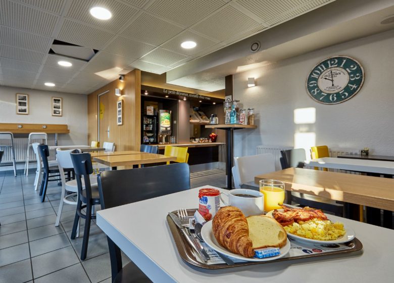B-B-Caen-Sud-salle-petit-dejeuner-5-2