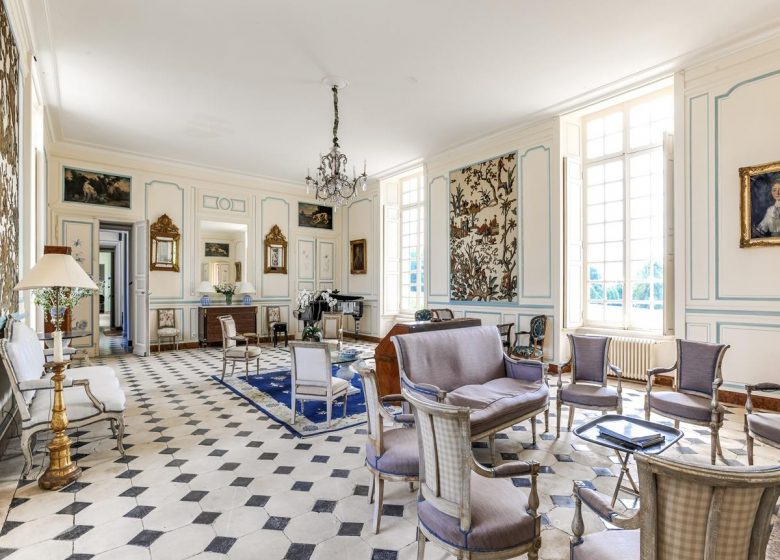 B2 RDC salon chinois (TIS)