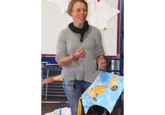 Carole-explique-fonctionnemnt-cerf-volant