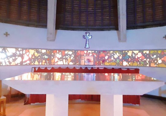 Chapelle-de-la-Breche-Hermanville-Autel