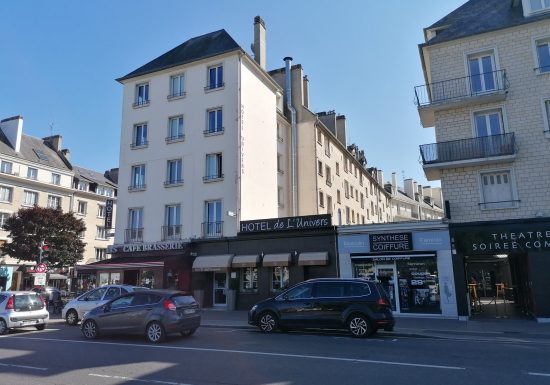 Façade hotel de l’Univers
