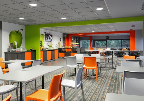 Ibis Styles Caen – salle petit déjeuner