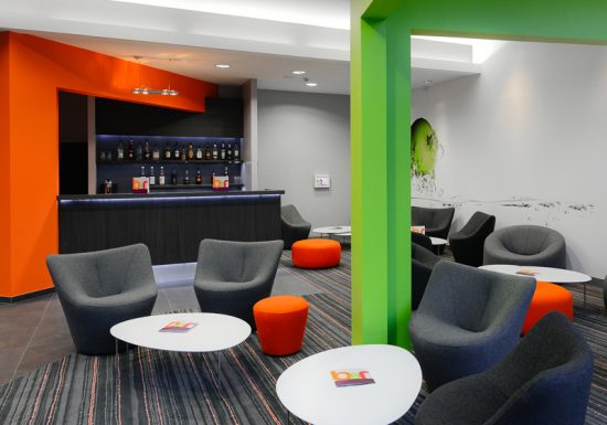 Ibis Styles Caen – salon bar