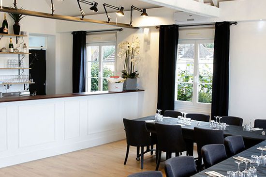 La Moulerie – Le loft Salle de reunion U + Bar (2)-©La Moulerie – Le loft