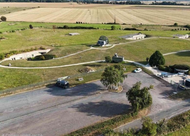 Station-Radar-vue-de-Drone-avec-la-mer