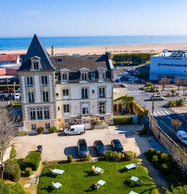 Andry – 1867 – Lounge Bar