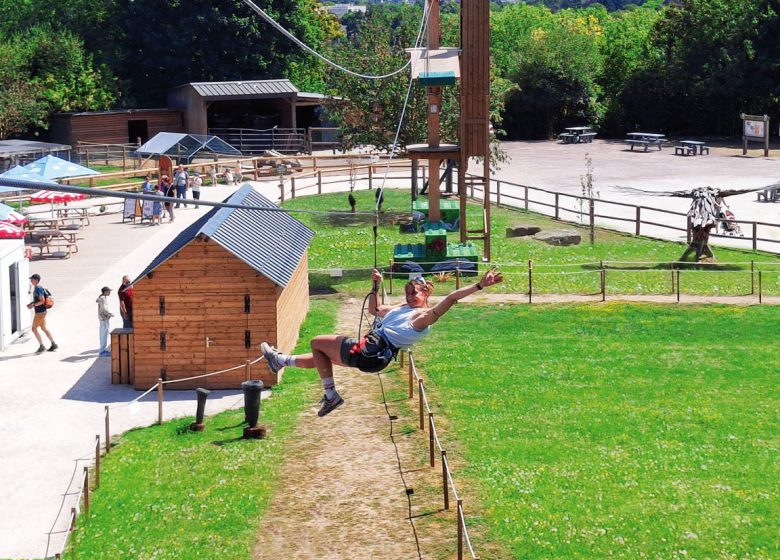 accrocamp-caen-tyrolienne