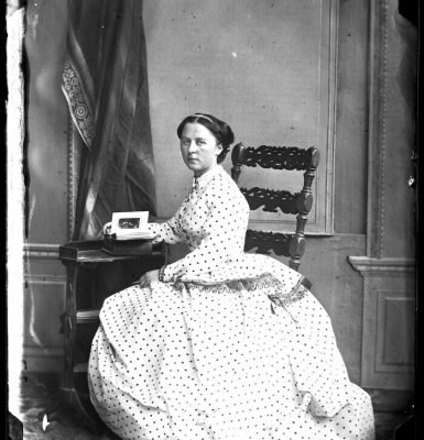Exposition “Crinoline, coiffe normande et pantalon, les femmes et leurs vêtements à travers la photographie,1840-1920” | Journées du Patrimoine