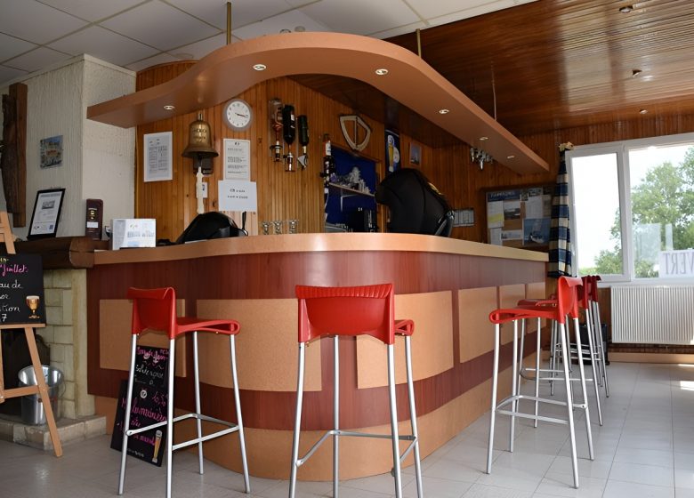 Bar de la Société des Régates de Caen Ouistreham en Normandie