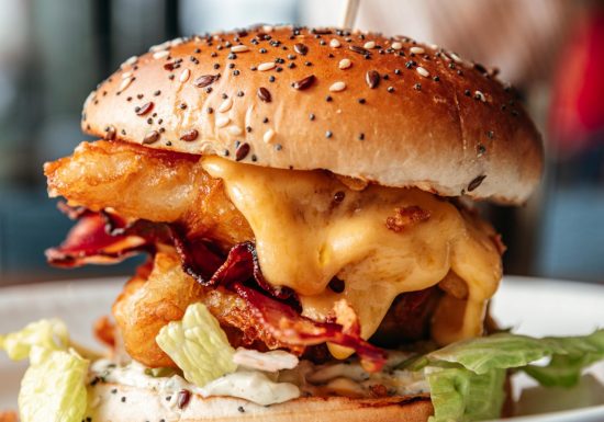 burger_leon_cheddar_bacon_pe23