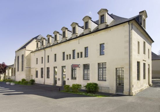 frac-caen-normandie-parvis-1