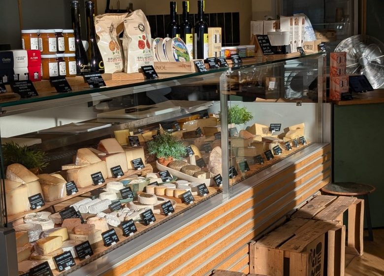 fromagerie-conquerant-vitrine-fromages