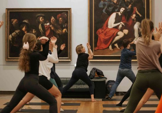 yoga au musée